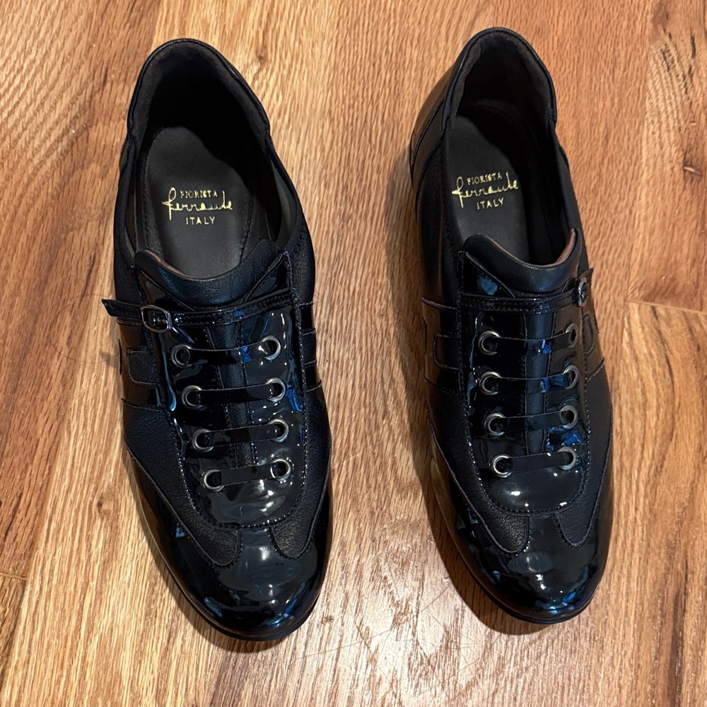 Sleek Black Patent Leather Women's Oxfords